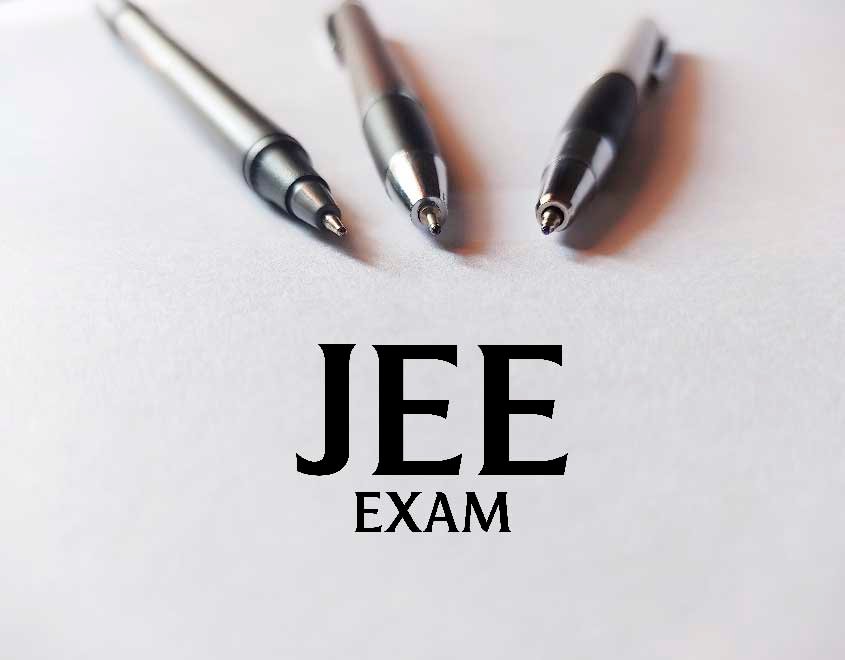 Live JEE Mains Admit Card 2024: NTA JEE Paper 1 hall passes available