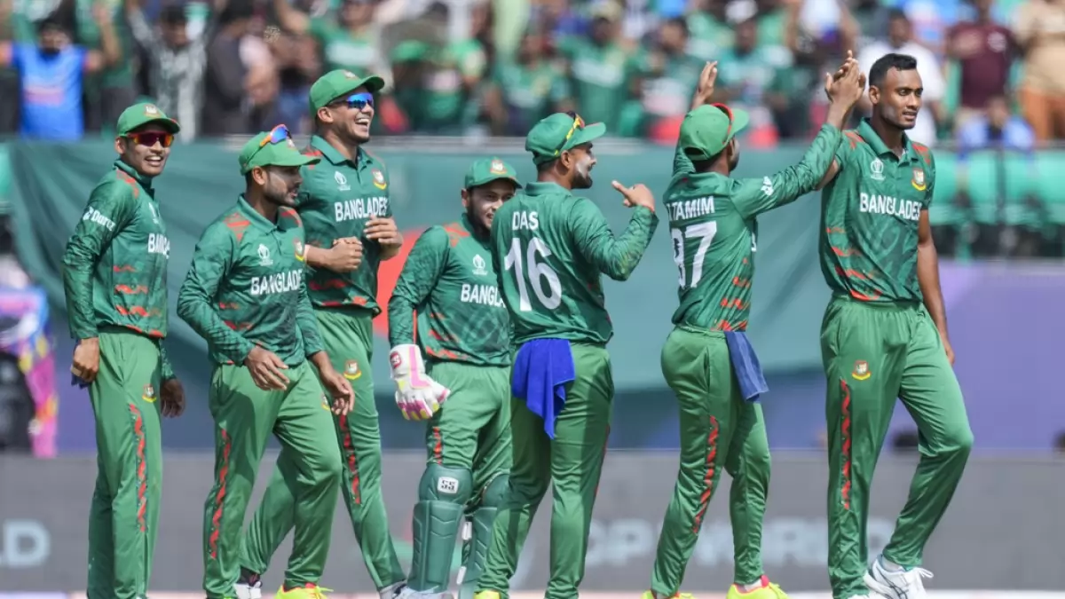 As the World Cup ‘timed out’ controversy rages on, Mushfiqur Rahim makes fun of Sri Lanka with a helmet celebration. The video goes viral.