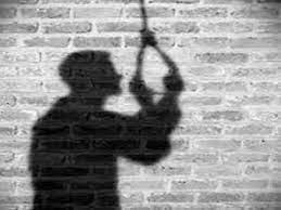 After breaking into the house, two robbers hanged themselves there: When people in Jaipur noticed they were robbing an empty house, they locked it from the outside, and one of them died.